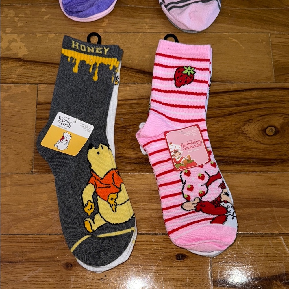 NWT Colorful Cartoon Character Socks - Picture 4 of 5